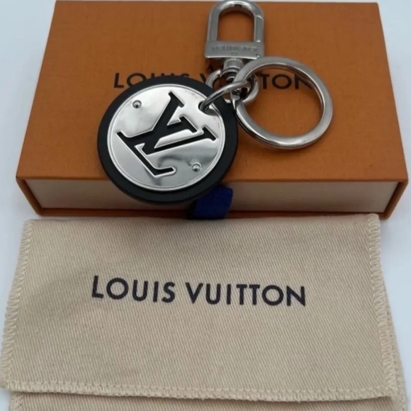 Louis Vuitton Silver and Black Keyring Or Bagcharm/ NEW - Picture 1 of 3